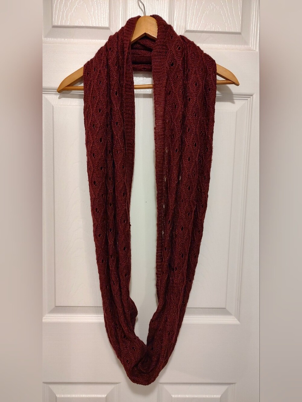Knitted Infinity Scarf - Burgundy